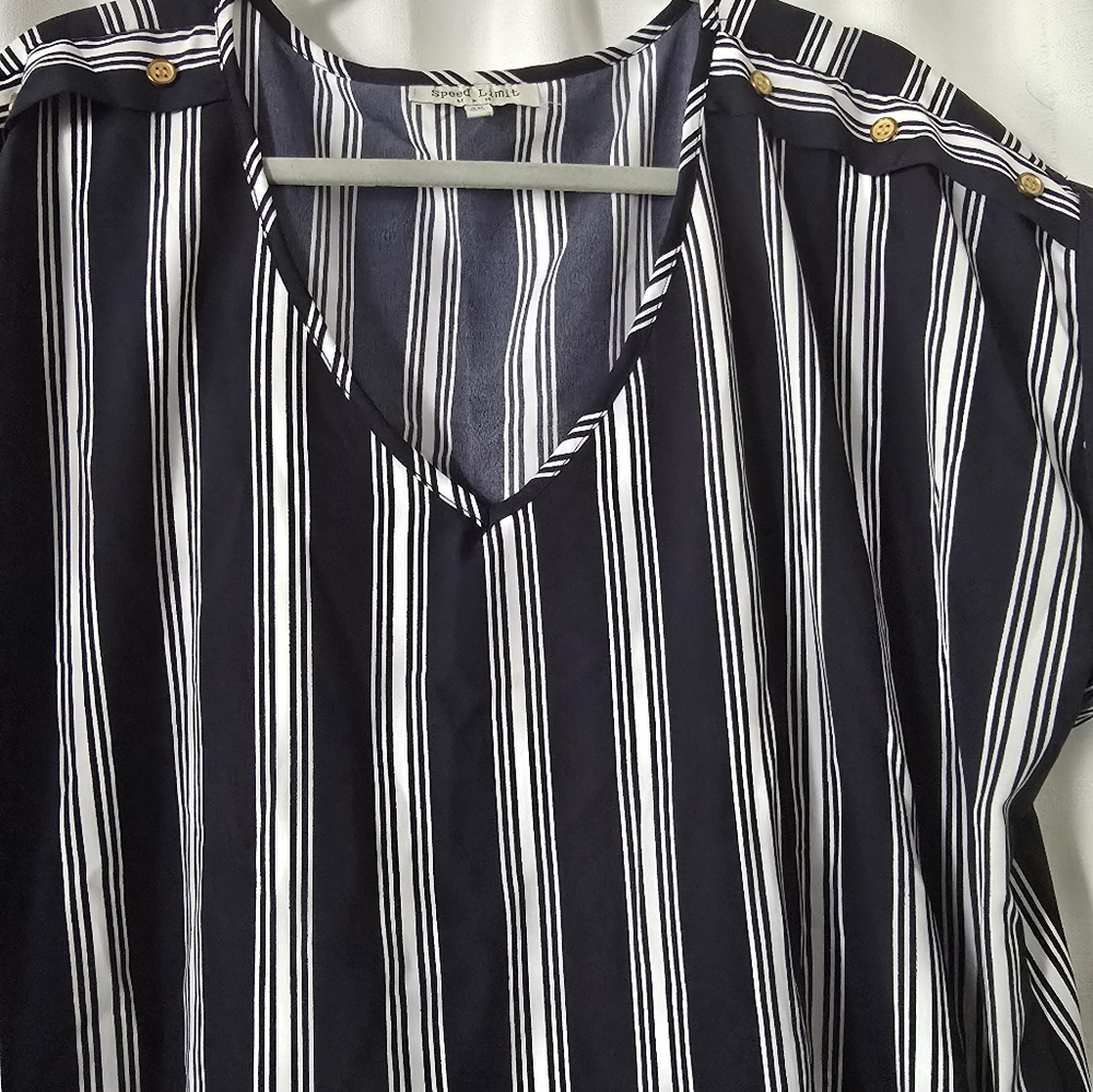 Speed Limit Navy and White Striped Women's Blouse Size 3X - Picture 3 of 5